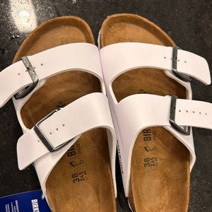 Brand new white Arizona Birkenstocks! Size 7 or 37.